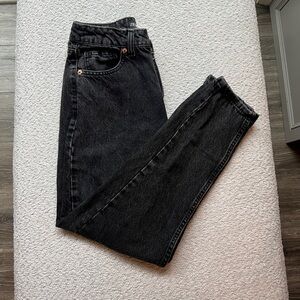 Zara Black mid waisted jeans size 4